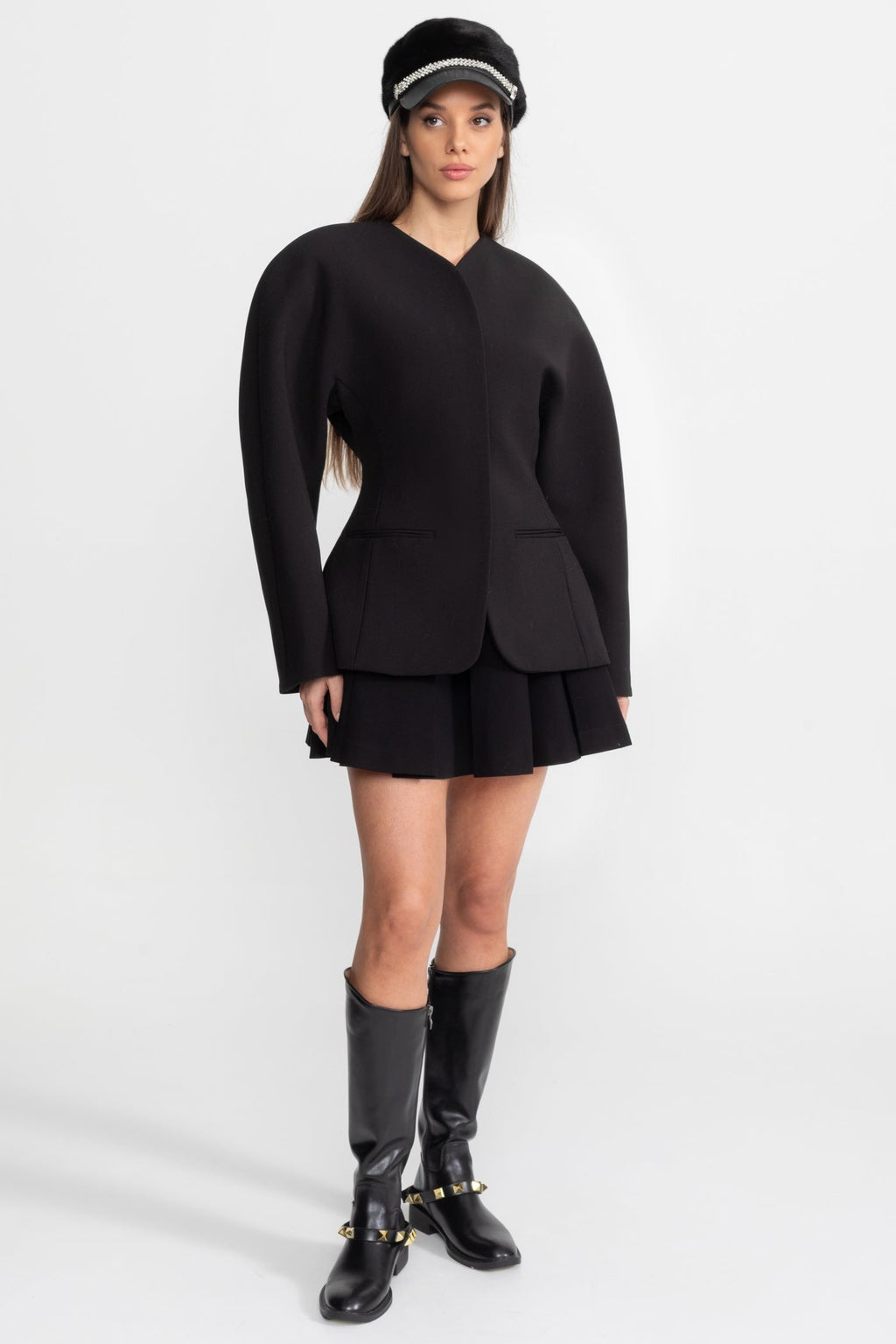 Minimalist Tailored Blazer with Clean Collarless Design – Black