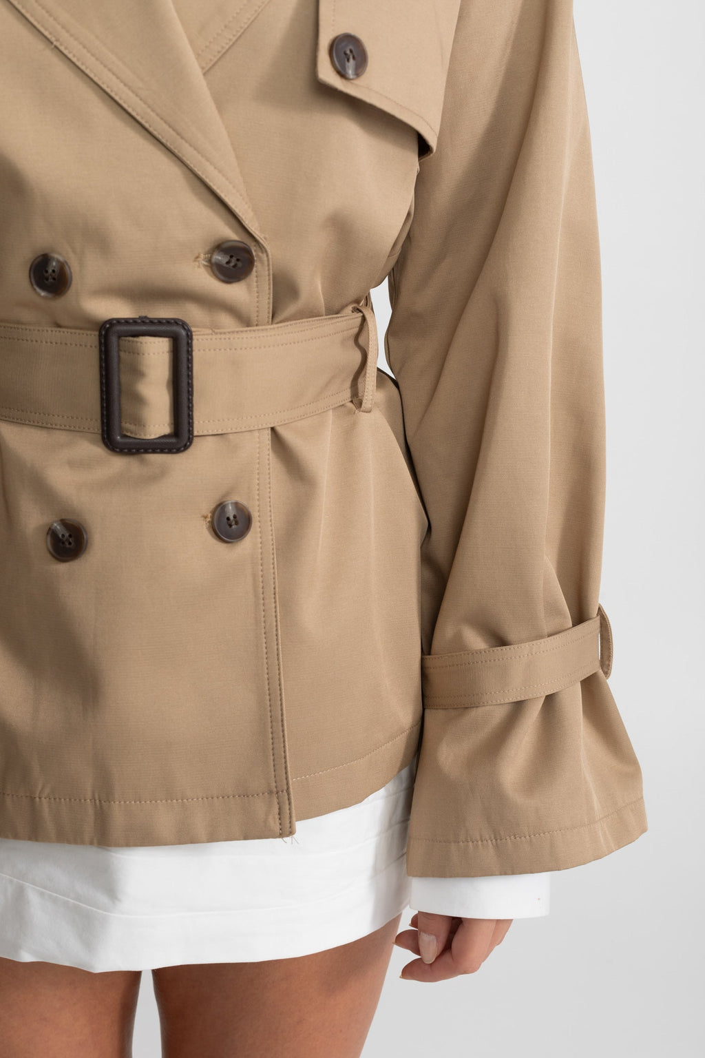 Cropped Double-Breasted Trench Jacket With Belted Waist – Camel